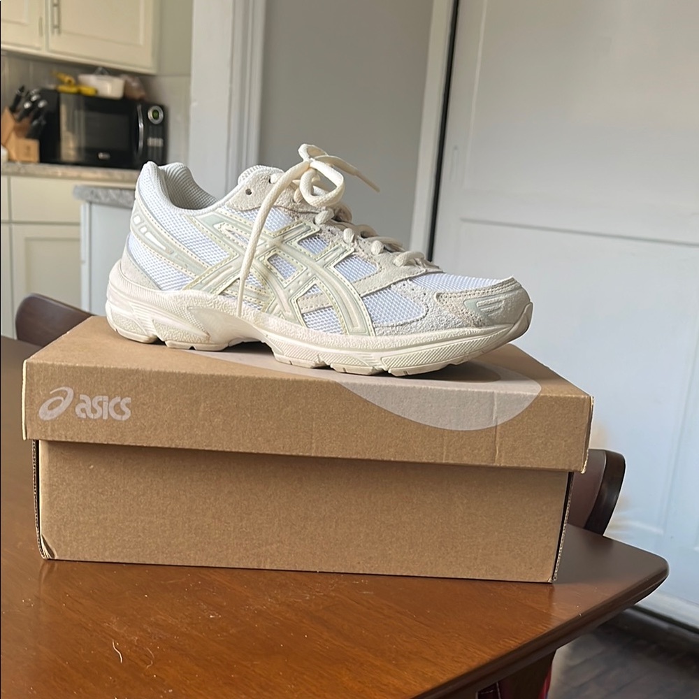 ASICS Gel-1130 white and cream